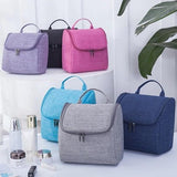 Trousse de Toilette Femme Derrière la Porte