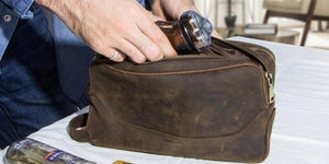 What to put in a men's toiletry bag?