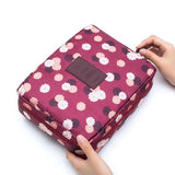 Trousse à maquillage de voyage bleu vue de face – Trousse à Maquillage de Voyage Travel™ | Sogaïa