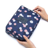 Trousse à maquillage de voyage noir vue de face – Trousse à Maquillage de Voyage Travel™ | Sogaïa