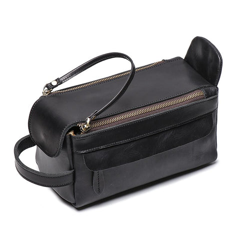 PETIT NECESSAIRE DE TOILETTE, dans un étui oblong PETIT NECESSAIRE DE TOILETTE, dans un étui oblong